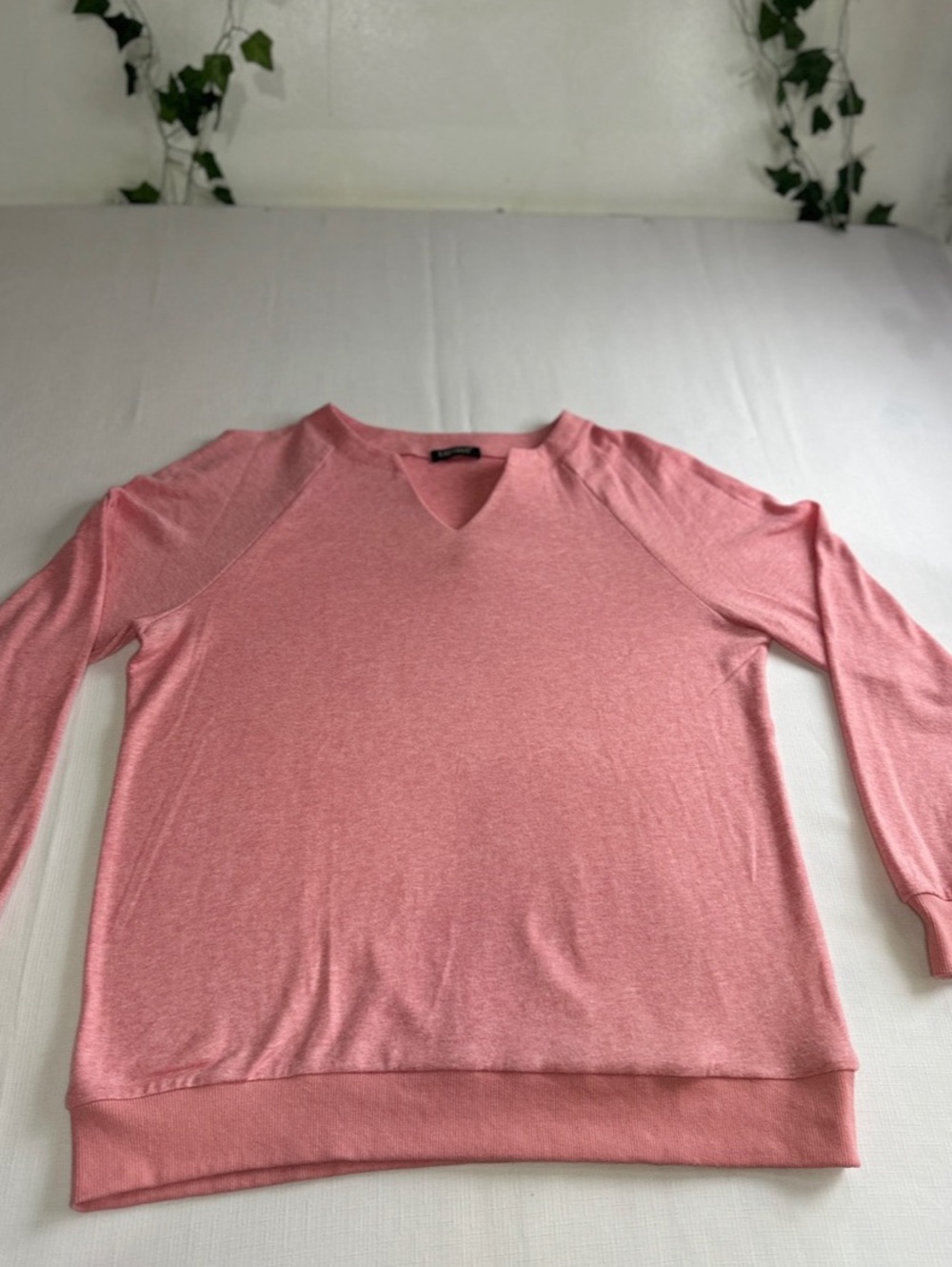EADINVE Women's Casual Long Sleeve V-Neck Sweatshirt Pink